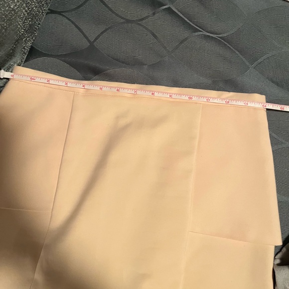 Medium Zara Basic Light Peach Skirt - Picture 8 of 10